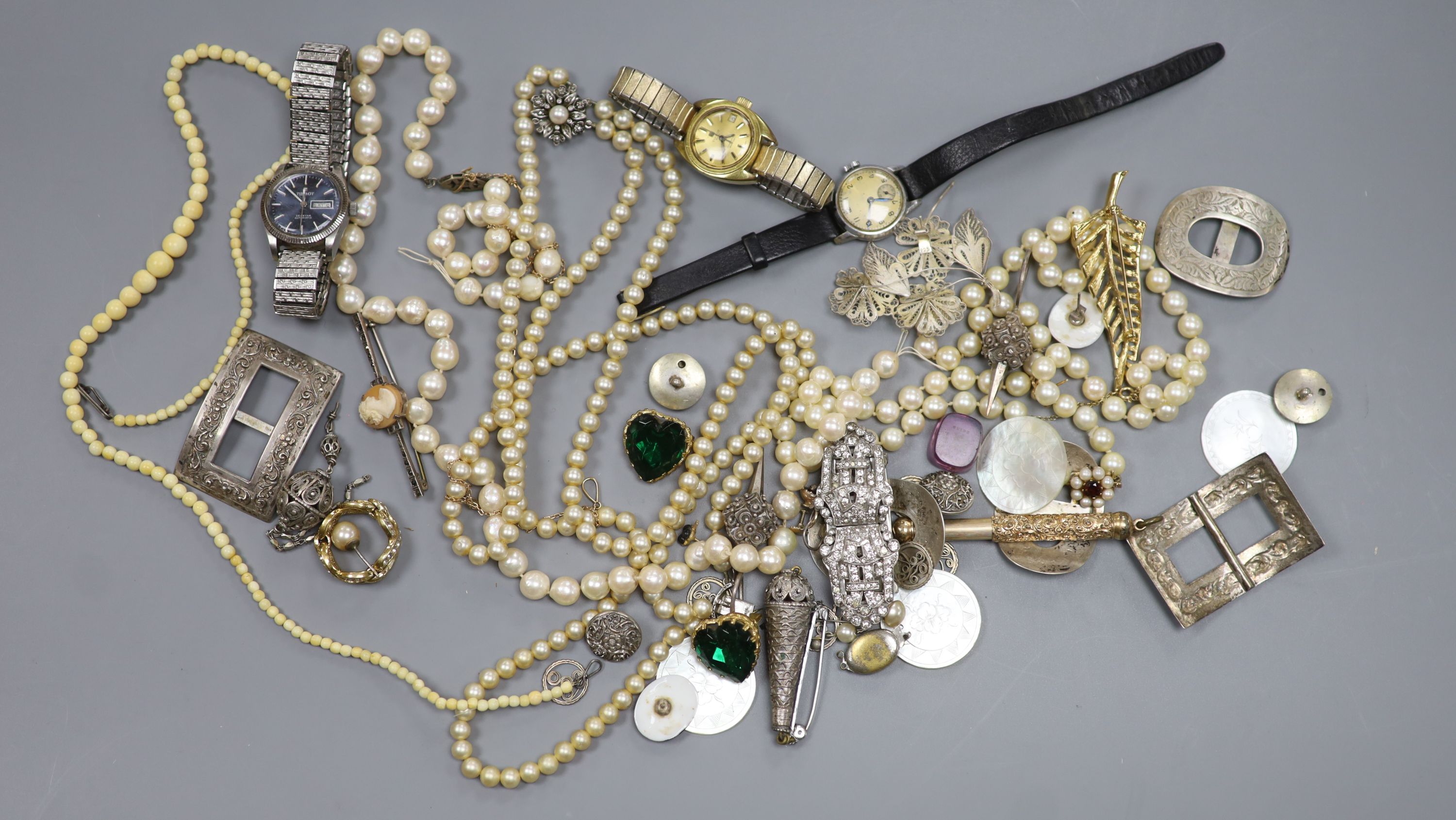 Mixed jewellery, watches, mother of pearl counters etc.